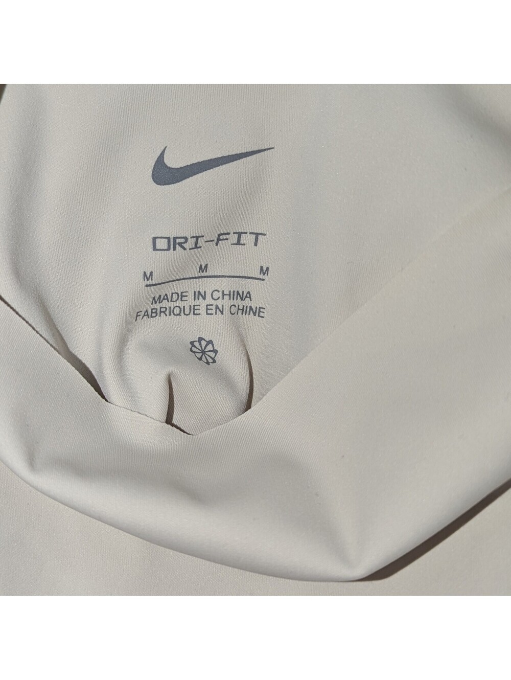 Nike Zenvy Women's Dri-FIT Long Sleeve Top Light Orewood S(Asia M) FN3023-104 - Picture 4 of 7